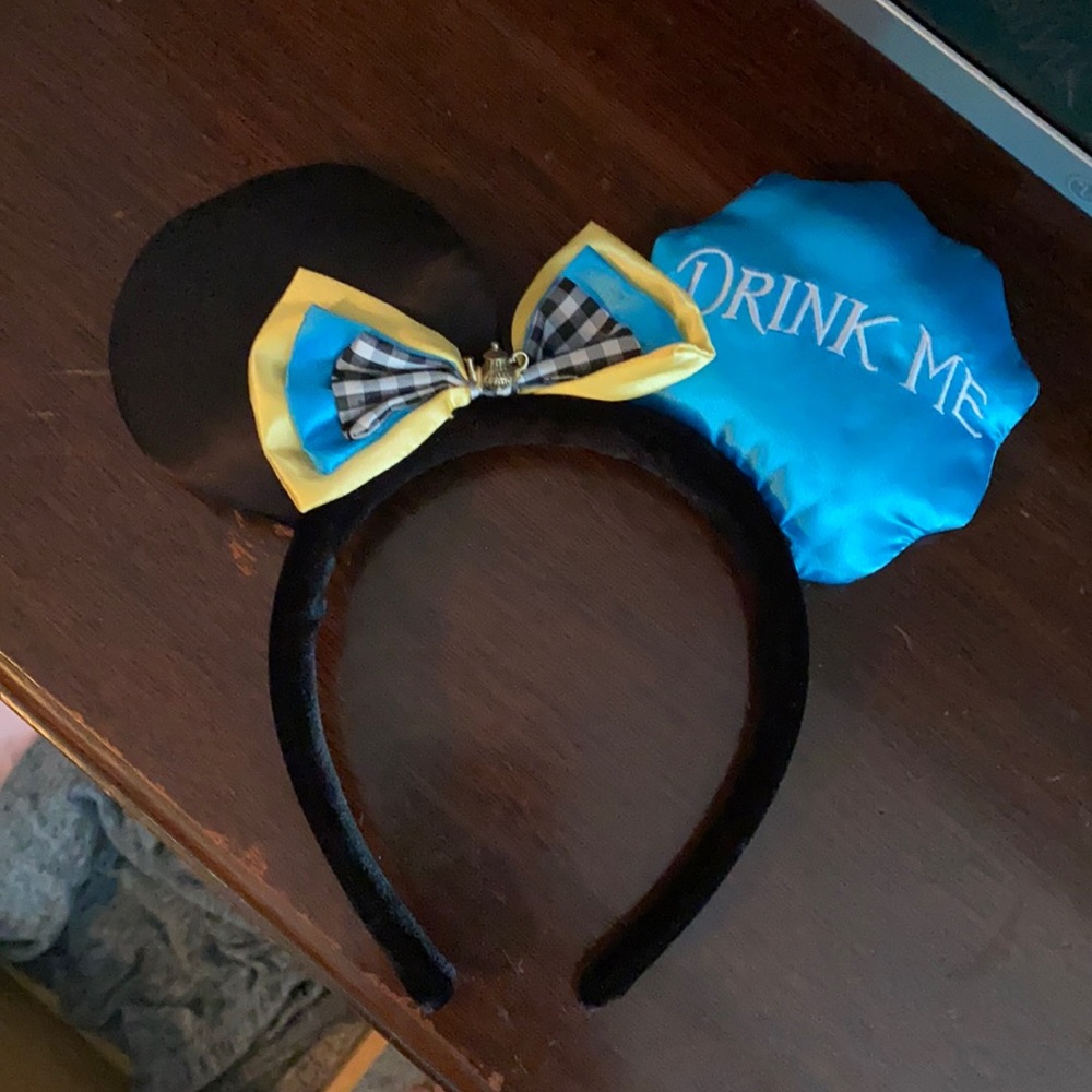 Disney Alice in Wonderland Minnie Mickey Ears